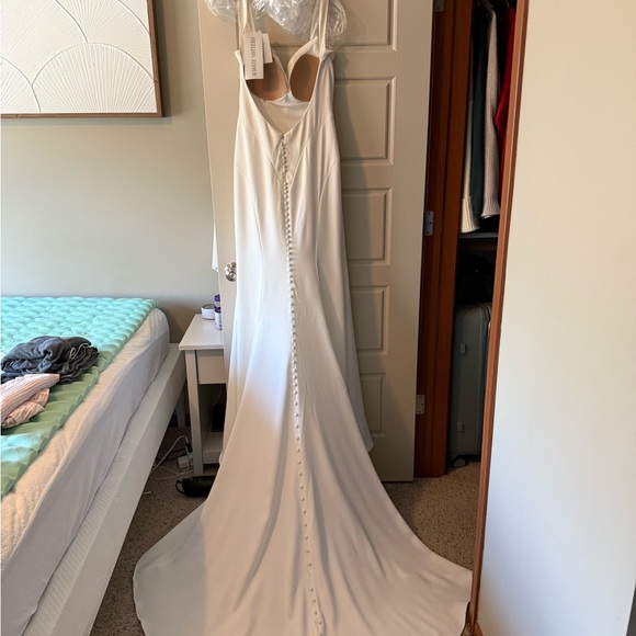 Maggie Sottero Ivory Crepe Cowl-Back Mermaid Gown - Picture 5 of 12